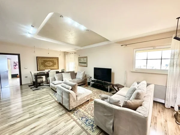 Tirane, shitet apartament+verande | Penthouse , 500 m² 650.000 € 