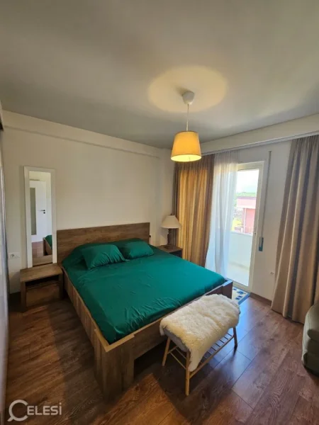 Tirane, jepet me qera apartament 1+1+Ballkon Kati 4, 74 m² 450 € (LIQENI I THATE)