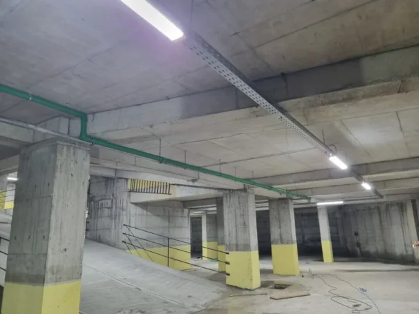 Tirane, shitet garazh Kati -2, 37 m² 32.000 € (Rruga e Durresit)