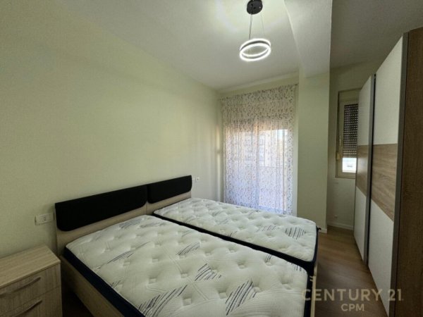 Tirane, jepet me qera apartament 1+1 Kati 10, 65 m² 550 € (Komuna E Paraisit)