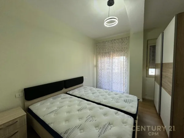Tirane, jepet me qera apartament 1+1 Kati 10, 65 m² 550 € (Komuna E Paraisit)