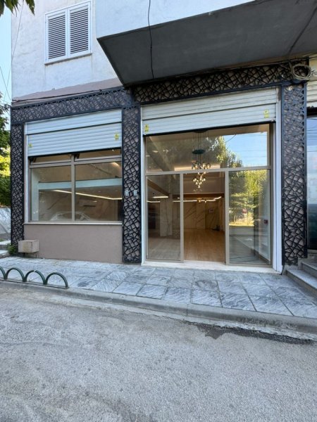 Tirane, shitet ambjent biznesi Kati 0, 80 m² 320.000 € (KOMUNA E PARISIT)