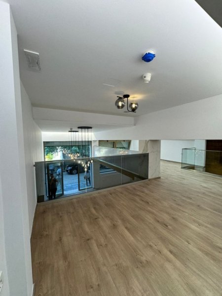 Tirane, shitet ambjent biznesi Kati 0, 80 m² 320.000 € (KOMUNA E PARISIT)