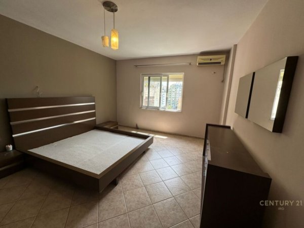 Tirane, jepet me qera apartament 2+1 Kati 7, 99 m² 550 € (Brryli)