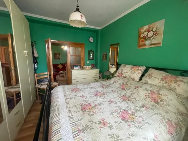 Tirane, jepet me qera 2+1+Aneks Kati 3, 70 m² 500 € (Rruga Fortuzi)