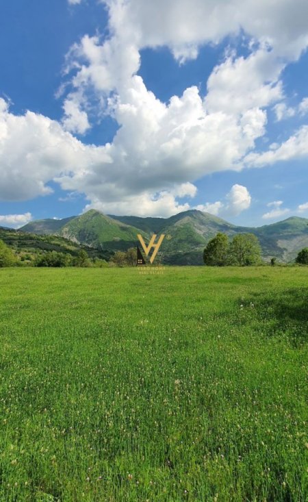 Shqiperi, shitet toke , 3.800 m² 400.000 € (PETRELE)