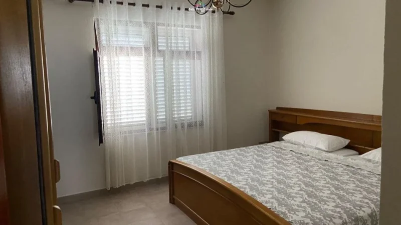 Tirane, jepet me qera Vile 2+1 Kati 2, 120 m² 500 € (oxhaku)