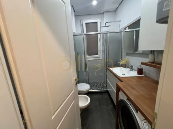 Tirane, shitet apartament 2+1 Kati 1, 90 m² 180.000 € (LIQENI I THATE, Tirana, Albania)
