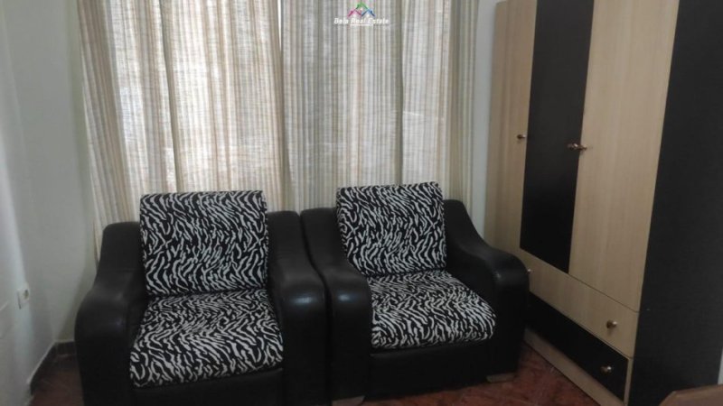 Tirane, jepet me qera Vile 2+1 Kati 2, 90 m² 450 € (Rrugen e Elbasanit)