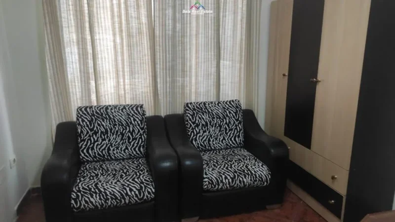 Tirane, jepet me qera Vile 2+1 Kati 2, 90 m² 450 € (Rrugen e Elbasanit)