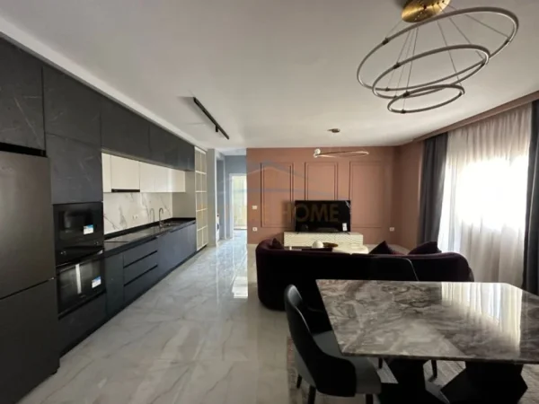 Tirane, jepet me qera apartament 1+1+Ballkon , 80 m² 700 € (Farke)