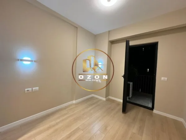 Tek Tirana Garden Building Ofrohet Apartament 1+1 për Qira!