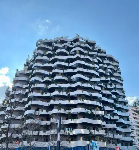 Tirane, shitet apartament 3+1 , 255 m² (Lion Park Residence)