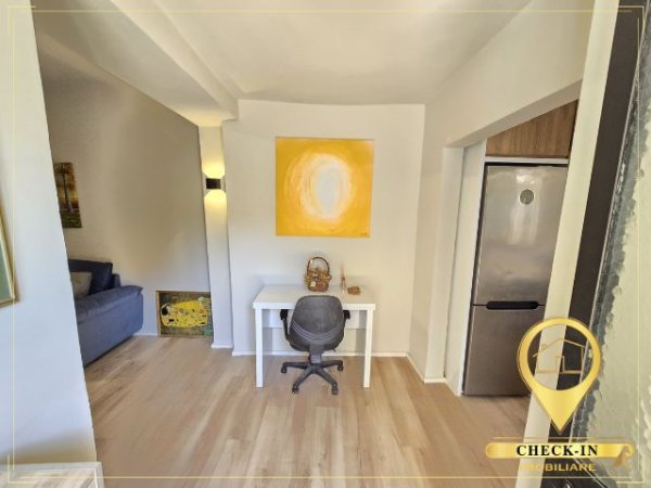 Tirane, jepet me qera apartament 1 Katshe Kati 0, 55 m² 450 € (Rruga Thanas Ziko)