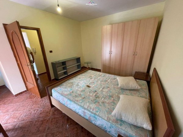 Tirane, jepet me qera Vile 2+1 Kati 2, 110 m² 400 € (5 maji)