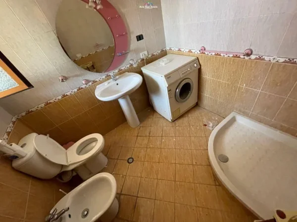 Tirane, jepet me qera Vile 2+1 Kati 2, 110 m² 400 € (5 maji)