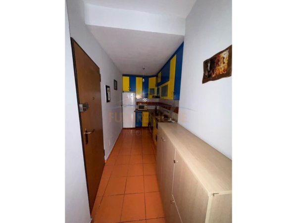 Tirane, jap me qera apartament 2+1+Ballkon Kati 3, 90 m² 500 € (Laprake)