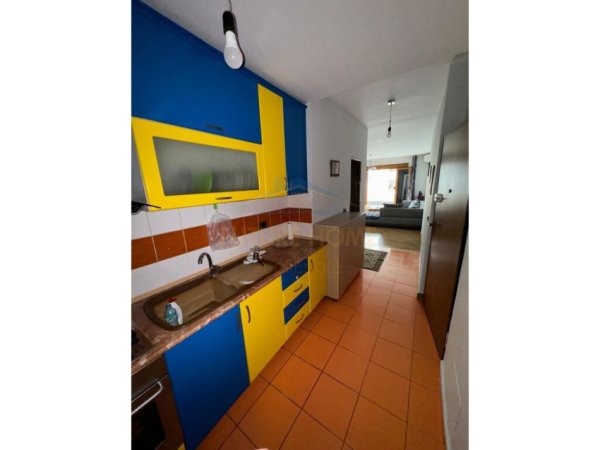 Tirane, jap me qera apartament 2+1+Ballkon Kati 3, 90 m² 500 € (Laprake)