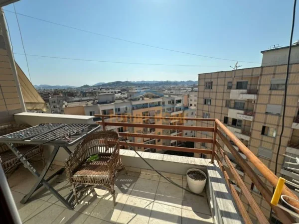 Tirane, jap me qera apartament 2+1 Kati 10, 83 m² 450 € (Rruga Teodor Keko)