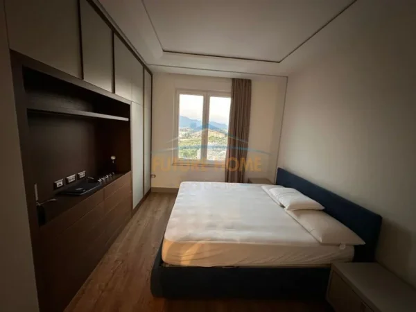 Tirane, jap me qera apartament 2+1+Ballkon Kati 2, 108 m² 750 € (Kopshtit Botanik, prane Xhamise)