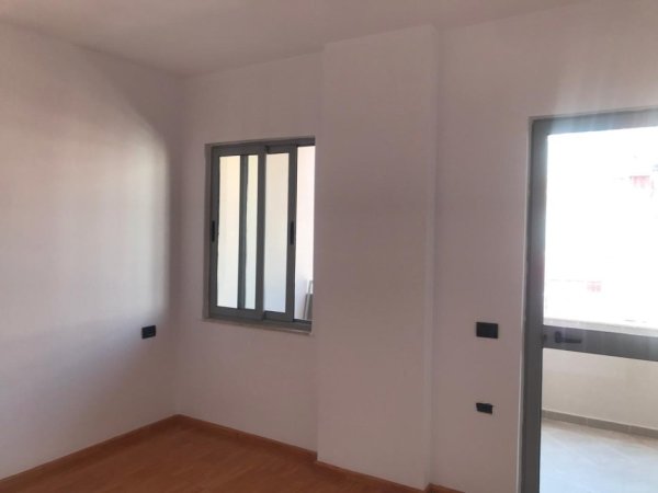 Tirane, shes apartament 2+1+Aneks+Ballkon Kati 7, 145.000 € 
