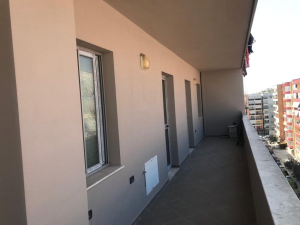 Tirane, shes apartament 2+1+Aneks+Ballkon Kati 7, 145.000 € 