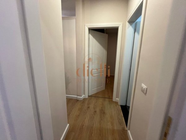 Tirane, shitet apartament 2+1+Ballkon , 90 m² (Liqeni i Thate, Prane Hotel Radison)
