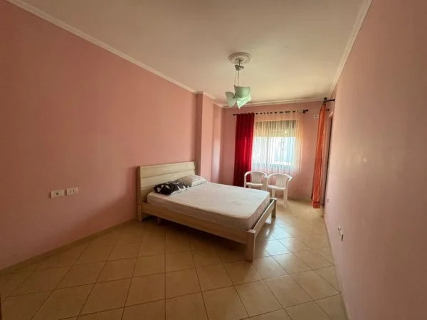 Tirane, jepet me qera apartament 2+1+Ballkon Kati 7, 120 m² 450 € (astir)