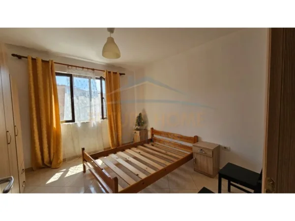 Tirane, jepet me qera apartament 1+1 Kati 3, 66 m² 400€ (ALI DEM)