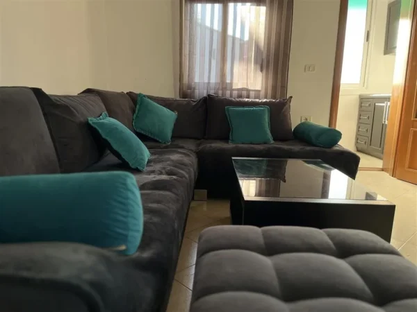 Tirane, shitet apartament 1+1+Ballkon Kati 5, 51 m² 82.000 € (BRRYLI)