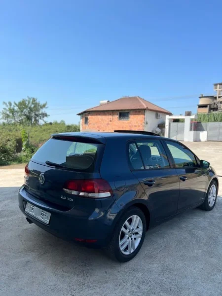 Elbasan, shes makine GOLF 6 Nafte, blu automatik Klima 244.000 km 7.000 €