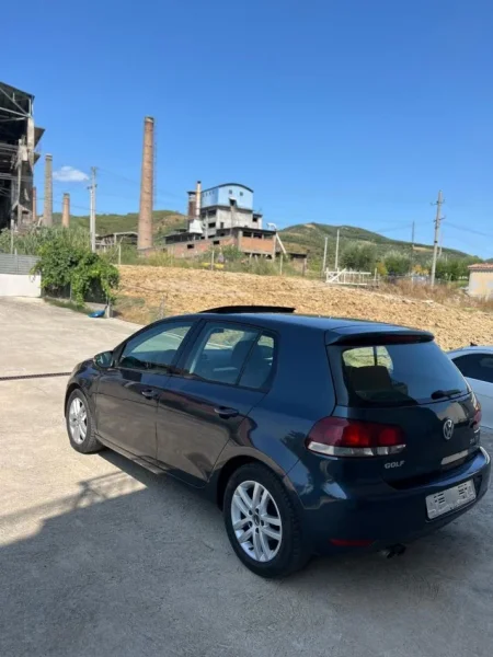 Elbasan, shes makine GOLF 6 Nafte, blu automatik Klima 244.000 km 7.000 €