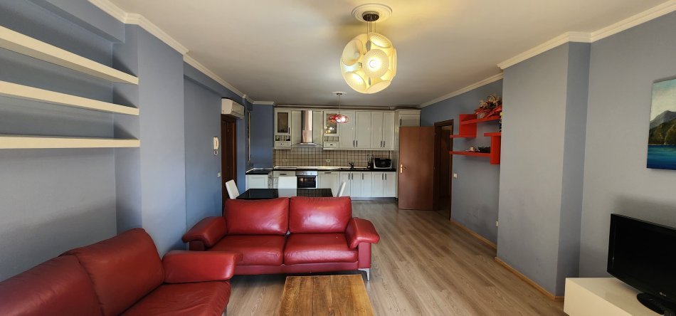 Tirane, jepet me qera apartament+verande | Penthouse 2+1+Aneks+Ballkon Kati 2, 164 m² 850 € (Rruga e Bogdaneve)