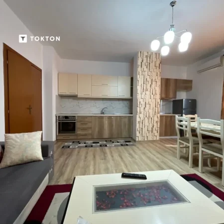 Tirane, jepet me qera apartament Kati 7, 115 m² 700 € (zogu i zi)