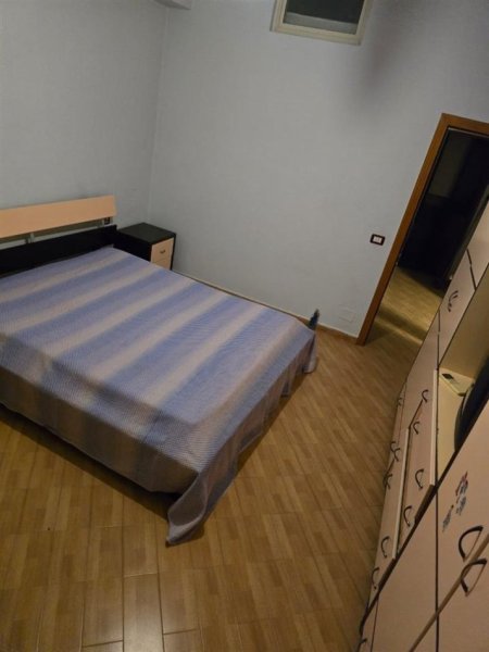 Tirane, jepet me qera apartament 2+1+Ballkon Kati 7, 70 m² 530 € (KOMUNA E PARISIT)