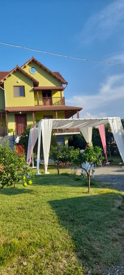 Durres, ofroj Tenda me qera