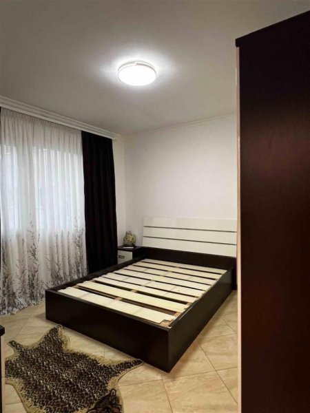 Tirane, jepet me qera apartament 2+1+Ballkon Kati 3, 95 m² 500 € (RRUGA E KAVAJES)