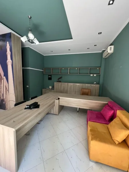 Tirane, shitet ambjent biznesi Kati 0, 36 m² 65.000 € (21 Dhjetori)