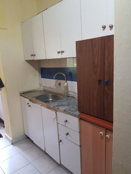 Tirane, jepet me qera apartament 1+1 Kati 0, 60 m² 300 € (21 DHJETORI)