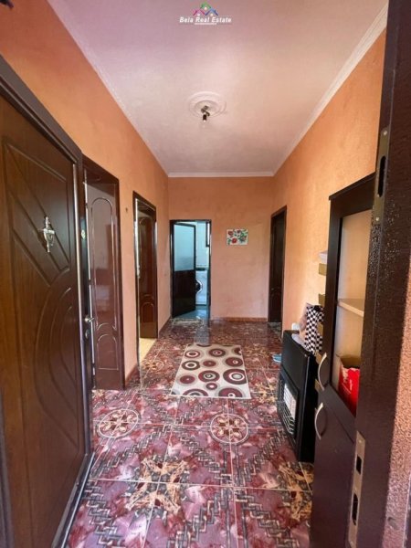 Tirane, jepet me qera Vile 1+1 Kati 1, 65 m² 400 € (komuna e parisit)