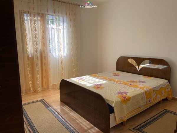 Tirane, jepet me qera Vile 1+1 Kati 1, 65 m² 400 € (komuna e parisit)