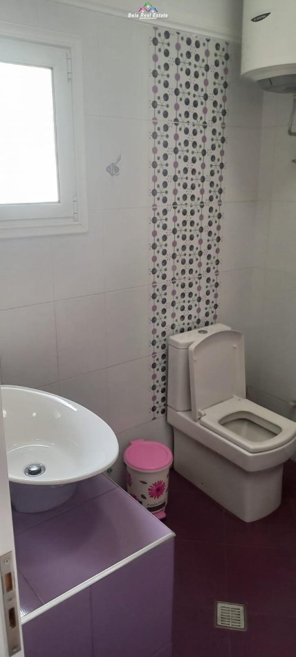 Tirane, jepet me qera Vile 3+1 Kati 4, 120 m² 700 € (vilat ghjer,ane)