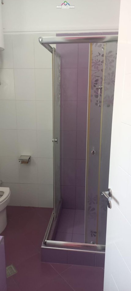 Tirane, jepet me qera Vile 3+1 Kati 4, 120 m² 700 € (vilat ghjer,ane)