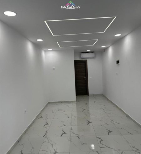 Tirane, jepet me qera dyqan Kati 1, 31 m² 400 € (Rruga e Elbasanit)