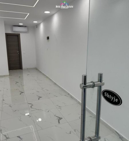 Tirane, jepet me qera dyqan Kati 1, 31 m² 400 € (Rruga e Elbasanit)