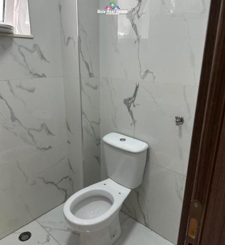 Tirane, jepet me qera dyqan Kati 1, 31 m² 400 € (Rruga e Elbasanit)