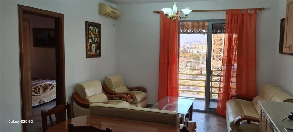 Tirane, jepet me qera apartament 1+1+Ballkon Kati 6, 75 m² 400 € (JORDAN MISJA)