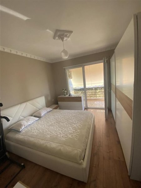 Tirane, jepet me qera apartament 2+1+Ballkon Kati 5, 115 m² 600 € (ASTIR)