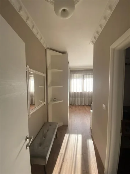 Tirane, jepet me qera apartament 2+1+Ballkon Kati 5, 115 m² 600 € (ASTIR)