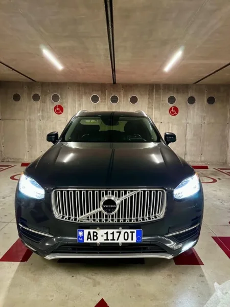 Fier, shes Volvo XC90 2.0 Benzin, gri e erret automatik Klima 193.000 km